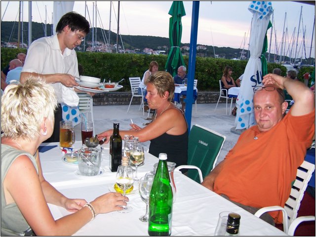 100_9850.jpg